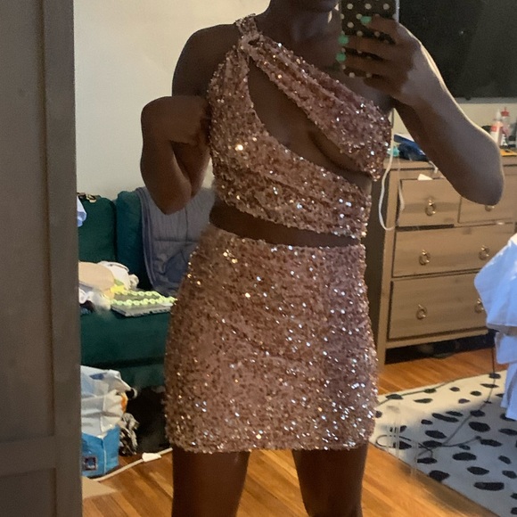 Algist “Pink Boss” pink sequin party dress - Picture 2 of 4